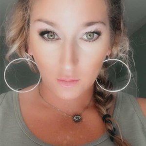 Meet your Posher, Candice